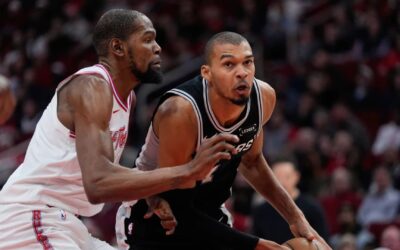 Wembanyama anota 28 puntos y lidera a los Spurs ante los Rockets, 111-99