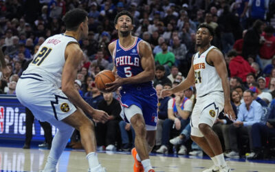 Tiro de Brown con interferencia da la victoria en tiempo extra a Nuggets 125-124 ante Sixers