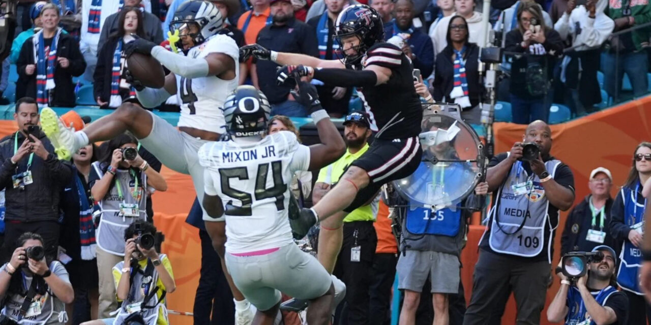 Defensa impulsa victoria 23-0 de Oregon ante Texas Tech en el Orange Bowl