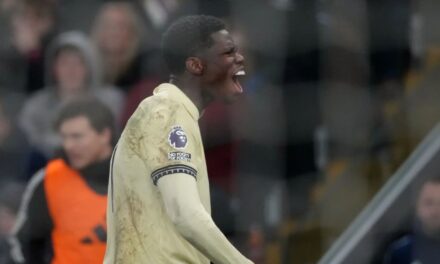 Aston Villa cae ante Everton y completa una serie de tropiezos de aspirantes al título de la Premier