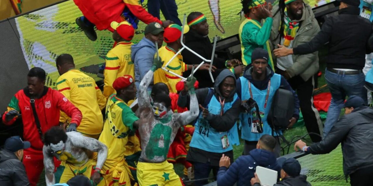 Senegal y Marruecos reciben fuertes multas tras caótica final de la Copa Africana