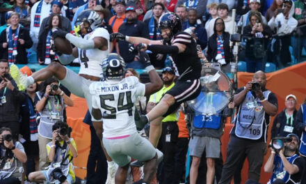 Defensa impulsa victoria 23-0 de Oregon ante Texas Tech en el Orange Bowl