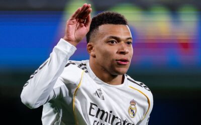 Real Madrid toma la cima de La Liga con victoria ante Villarreal gracias a doblete de Mbappé