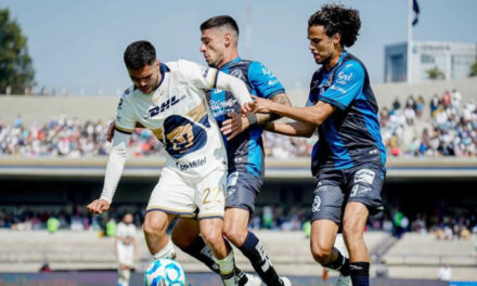 Pumas se estrena con empate ante Gallos