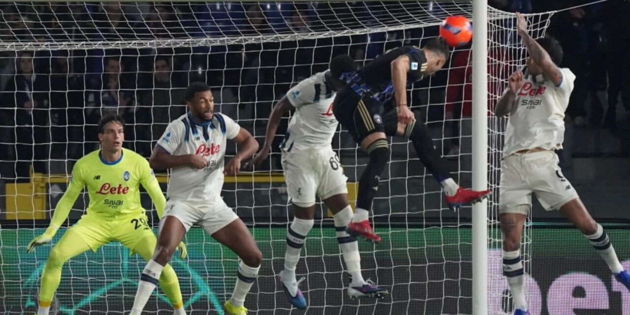 Pisa logra inusual gol en casa para empatar 1-1 con Atalanta en la Serie A