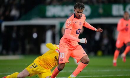 Yamal brilla de nuevo para el Barcelona en la victoria ante Elche en La Liga