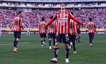 Chivas se estrena con victoria ante Pachuca