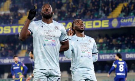 Keinan Davis anota y Udinese vence 3-1 a Hellas Verona en la Serie A
