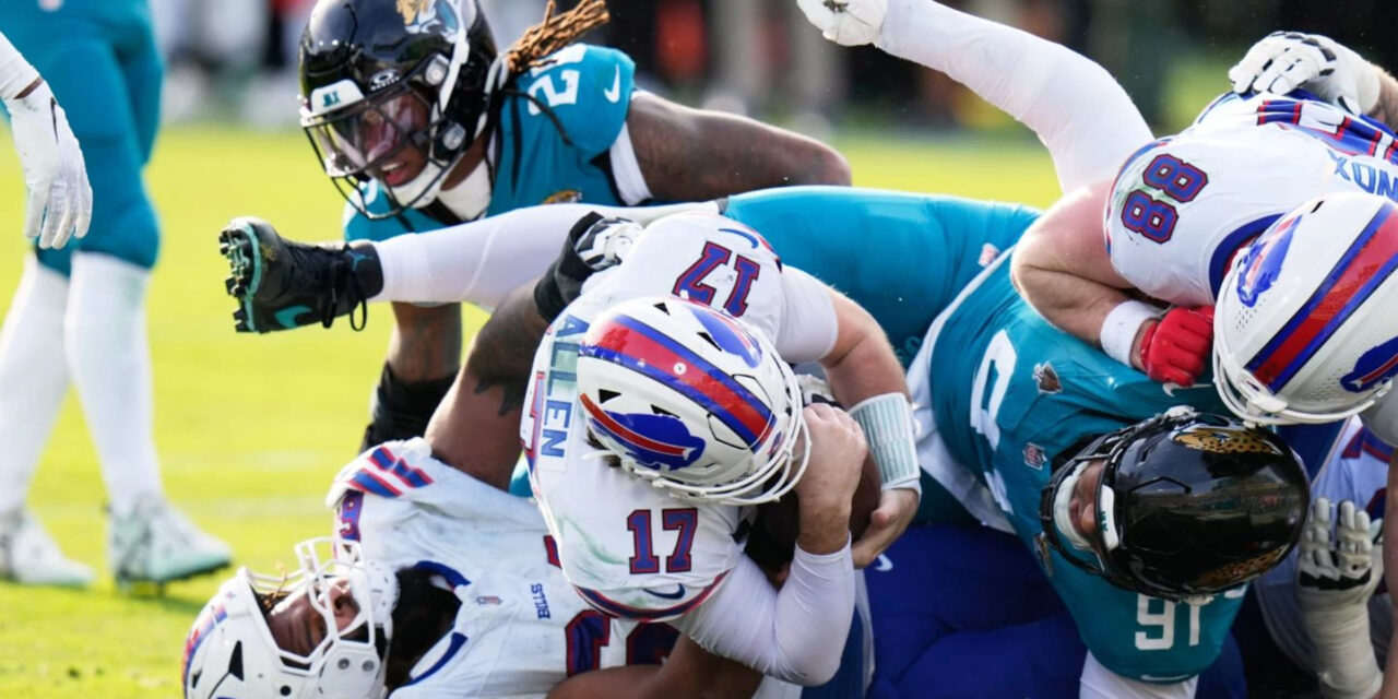 Josh Allen lidera a los Bills sobre los Jags 27-24 para la primera victoria de Buffalo en playoffs como visitante en 33 años.