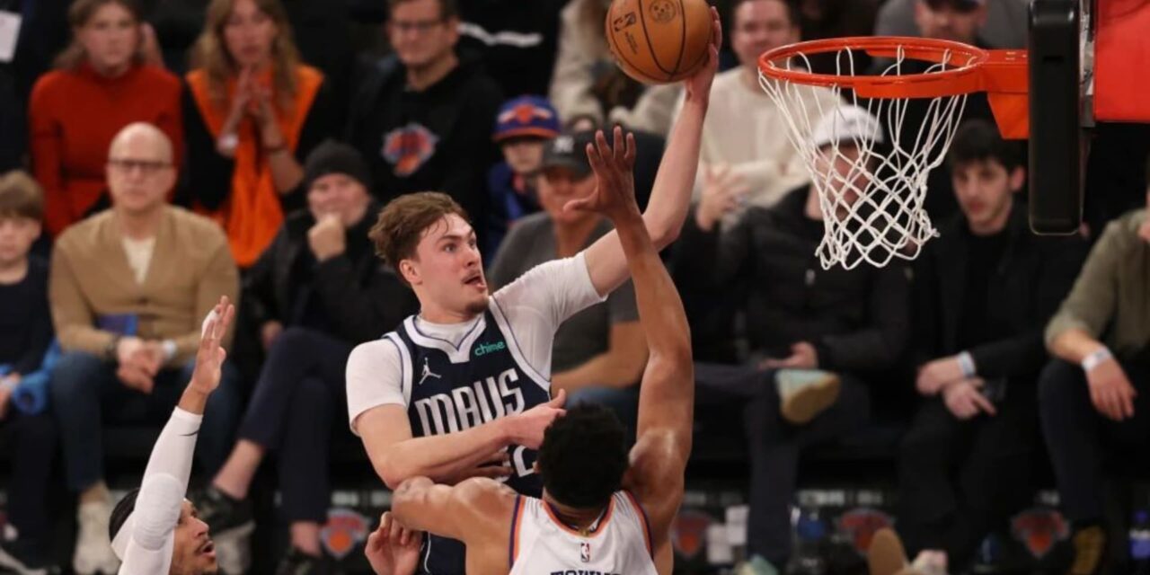Cooper Flagg regresa para ayudar a Mavericks a aplastar 114-97 a Knicks entre abucheos