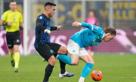 Inter y Napoli empatan y dejan abierta la carrera por el título de la Serie A