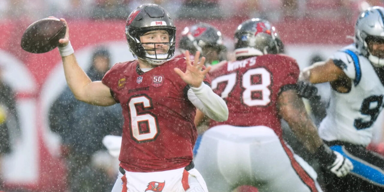 Baker Mayfield y Buccaneers vencen 16-14 a Panthers y siguen en la lucha por el título divisional