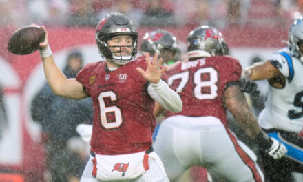 Baker Mayfield y Buccaneers vencen 16-14 a Panthers y siguen en la lucha por el título divisional