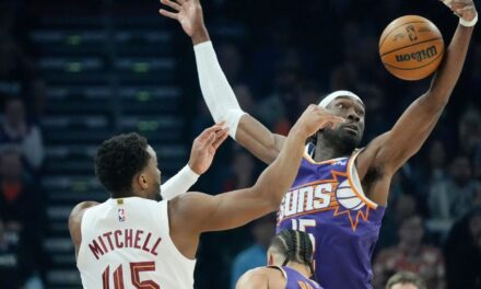 Suns consiguen triunfos en noches consecutivas al vencer 126-113 a los Cavs