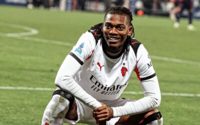Gol de Leão lleva al AC Milan a la cima de la Serie A