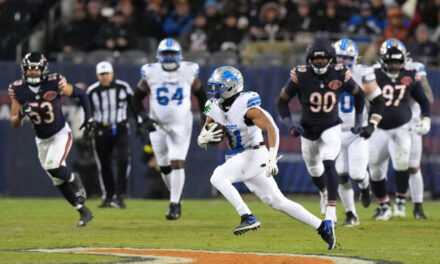 Los Lions vencieron a los Bears, clasificados a los playoffs, por 19-16 con un gol de campo de 42 yardas de Bates