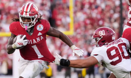 Indiana gana su primer Rose Bowl por 38-3 a Alabama para avanzar a semifinales del CFP