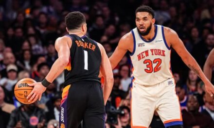 Booker regresa de una lesión de tobillo para liderar a los Suns a una victoria de 106-99 sobre los Knicks