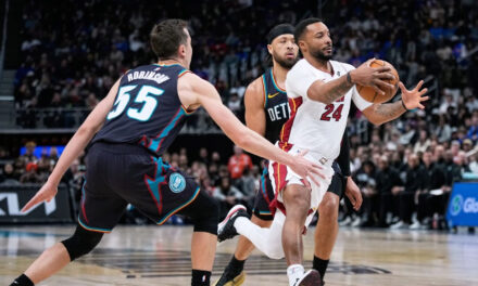 Norman Powell anota 36 y lidera victoria del Heat 118-112 sobre los Pistons