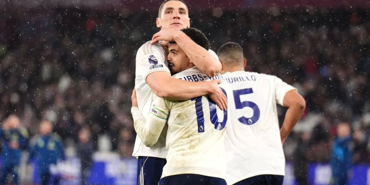 El Nottingham Forest sella una victoria tardía por 2-1 ante West Ham