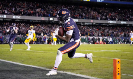 Caleb Williams recupera a los Bears de una desventaja de 18 puntos para lograr una victoria por 31-27 en los playoffs sobre sus rivales Packers.
