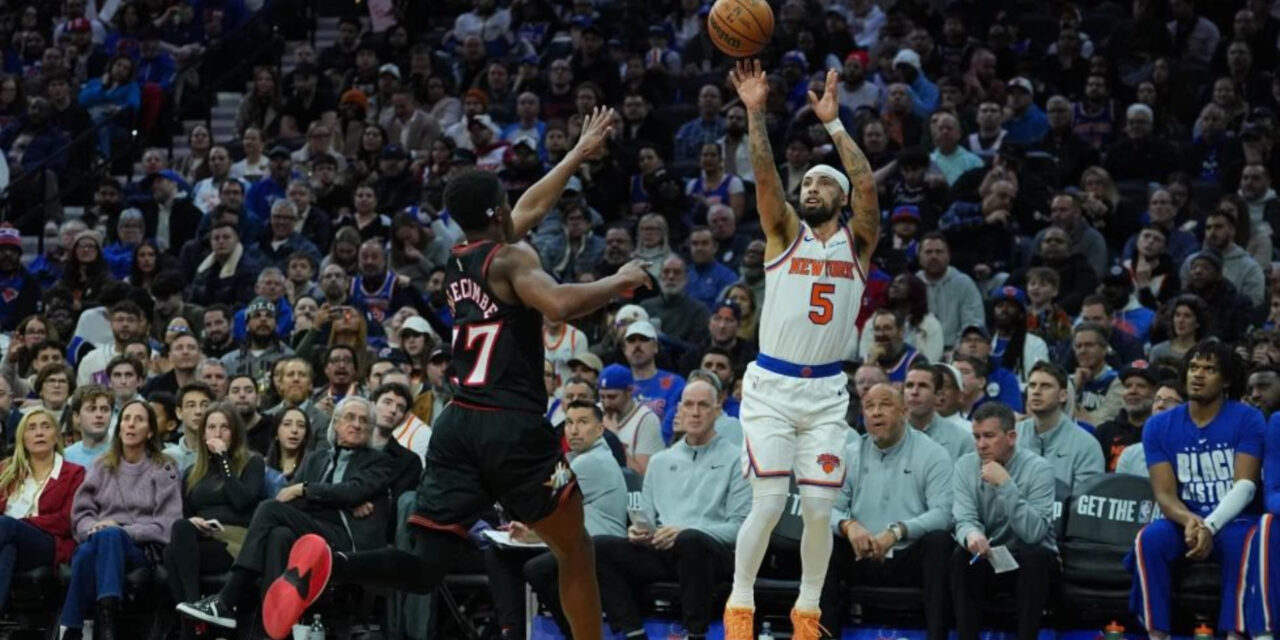 Alvarado y Bridges lideran a los Knicks en paliza 138-89 sobre los 76ers