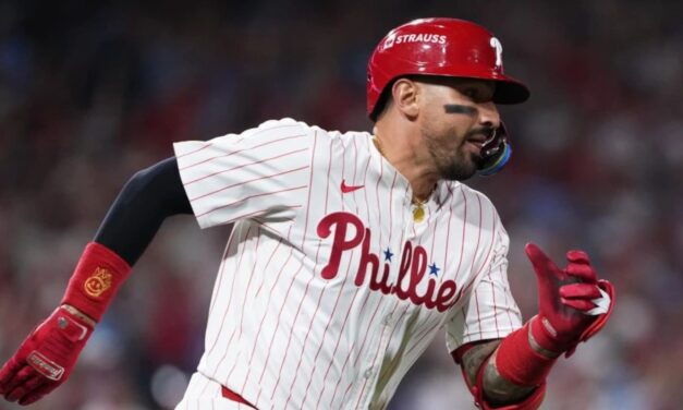 Padres firman al extoletero de Filis Nick Castellanos, a Canning y a Márquez