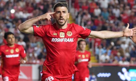 Toluca golea al Necaxa