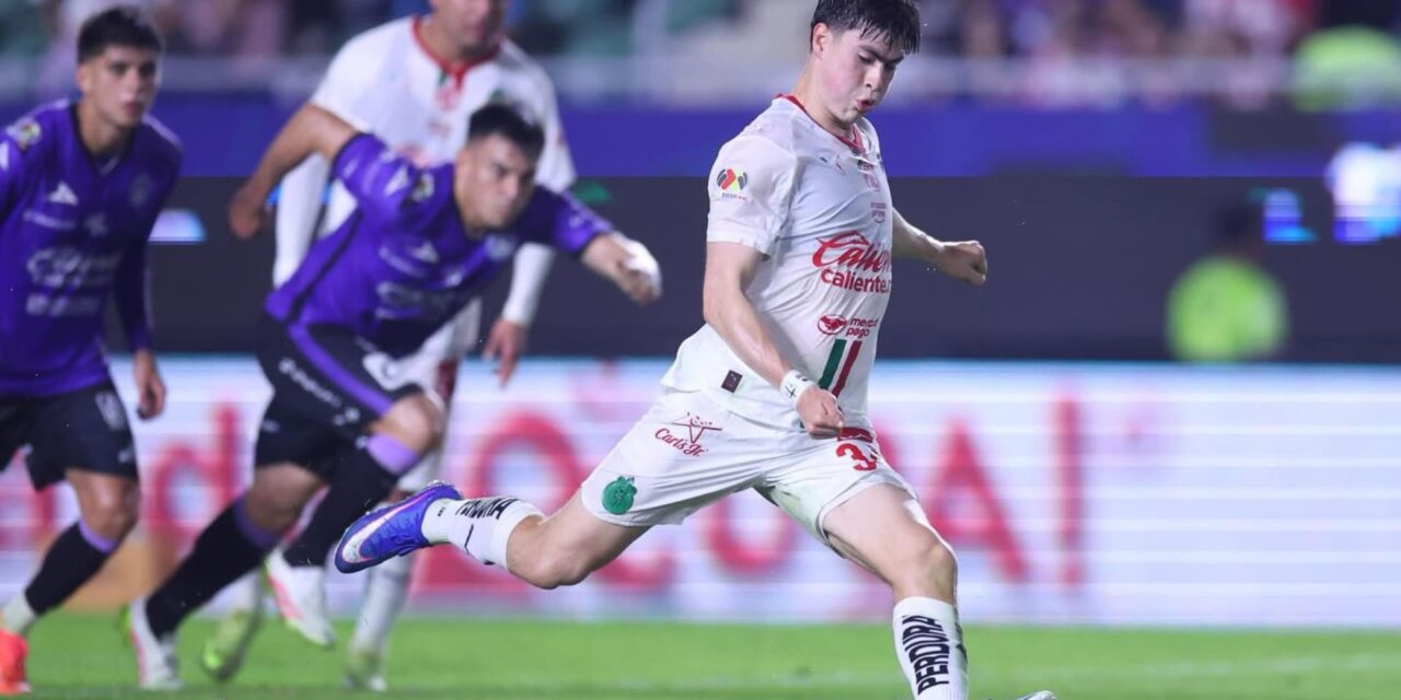 Chivas mantiene paso al imponerse a Mazatlán