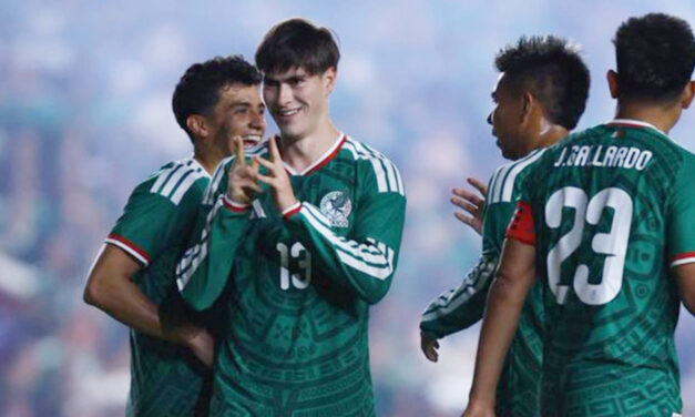 México golea a Islandia