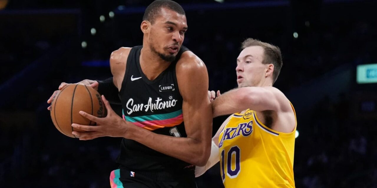 Victor Wembanyama anota 37 de 40 en la primera mitad, lleva a los Spurs a la victoria sobre los Lakers