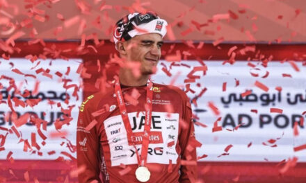 Isaac del Toro inicia la temporada 2026 a lo grande con victoria en Etapa 1 del UAE Tour