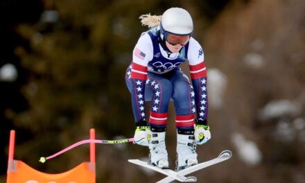 Vonn cubrió sin aparentes problemas la pista Tofana en el entrenamiento para el descenso