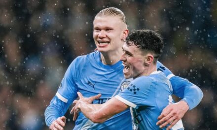 Manchester City se acerca al líder de la Liga Premier con triunfo 3-0 ante Fulham