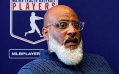 Tony Clark renuncia como jefe del sindicato de jugadores de MLB