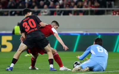 Schick fulmina al Olympiacos