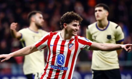 El Atlético destroza 4-0 al Barcelona tras garrafal error del arquero Joan García