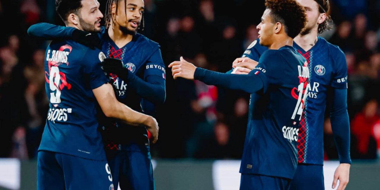 El PSG vuelve a la cima con los suplentes