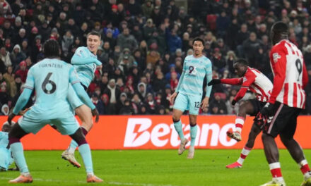 Diarra lidera a Sunderland en goleada 3-0 sobre Burnley en la Liga Premier