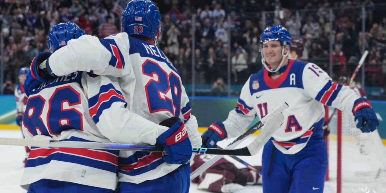 Brock Nelson anotó dos veces y Estados Unidos inauguró los Juegos Olímpicos al vencer a Letonia por 5-1