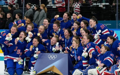 Estados Unidos gana su tercer oro olímpico en hockey femenino al vencer 2-1 a Canadá en la final