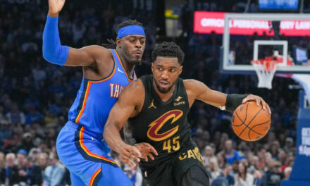 El Thunder anotó 21 triples para vencer a los Cavaliers por 121-113
