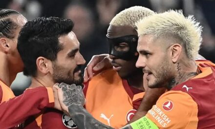 Dávinson y Galatasaray sufrieron pero eliminaron a Juventus