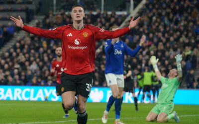 Sesko da al Man United el triunfo en Everton