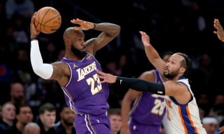 Knicks vencieron a los Lakers