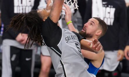 Castle logra 40 puntos con triple-doble y Spurs hilan 4ª victoria, 138-125 ante Mavericks