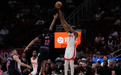 Durant supera a Jordan y Thompson anota tiro ganador en triunfo 123-122 de Rockets ante Heat