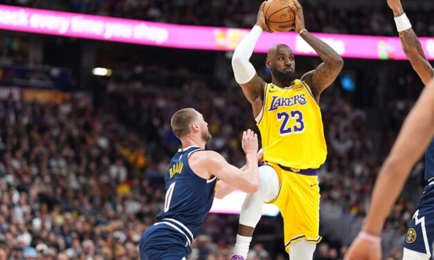 LeBron James rompe el récord de tiros de campo de la NBA en la derrota de los Lakers por 120-113 ante los Nuggets