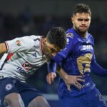 Cruz Azul deja ir la victoria y Pumas rescata el empate