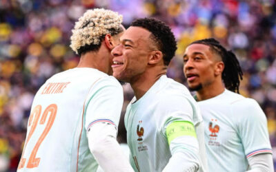 Kylian Mbappé se recupera de lesión de rodilla y guía a Francia a triunfo 2-1 ante Brasil